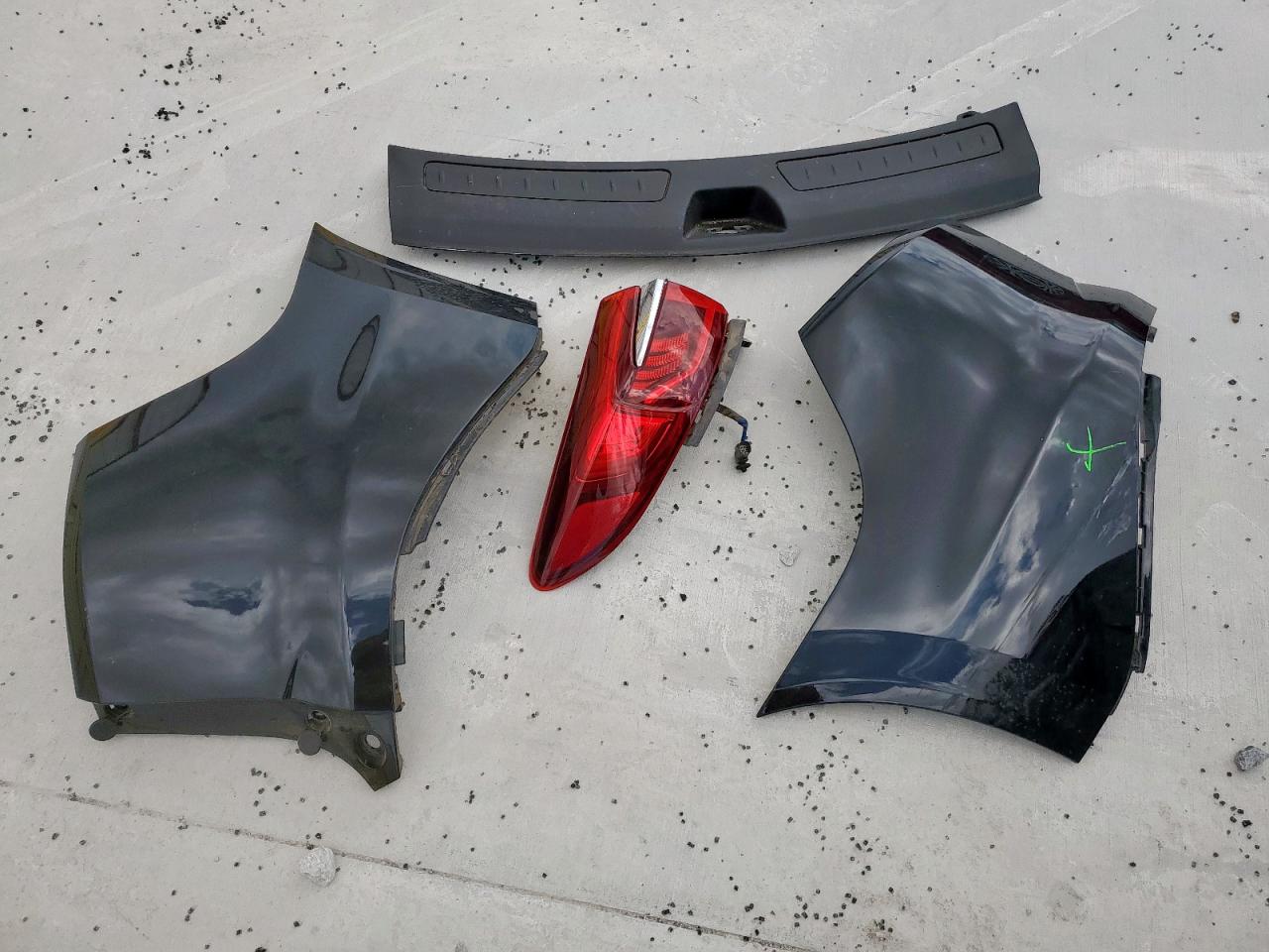 2020 Buick Enclave Essence VIN: 5GAERBKW5LJ256725 Lot: 62357055