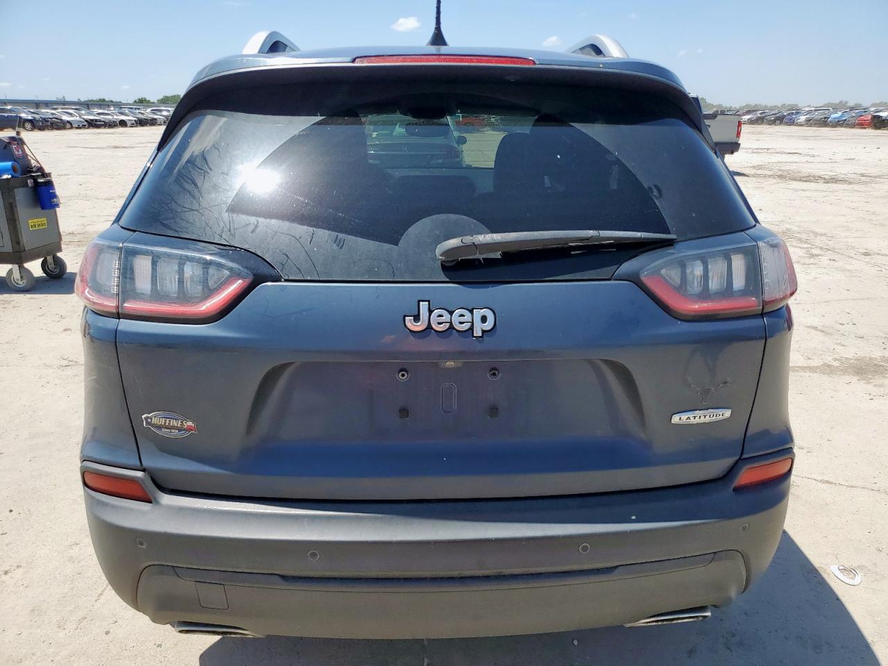 1c4pjllx9kd383941 1C4PJLLX9KD383941 2019 Jeep Cherokee Latitude Plus