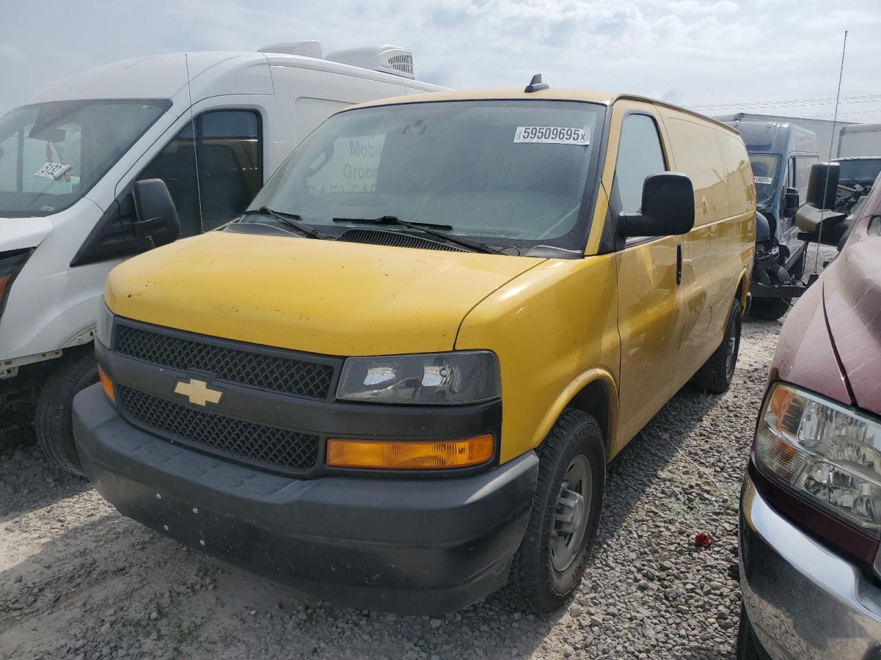 2021 Chevrolet Express G2500 for Sale in Lebanon, TN - Minor Dent/Scratches