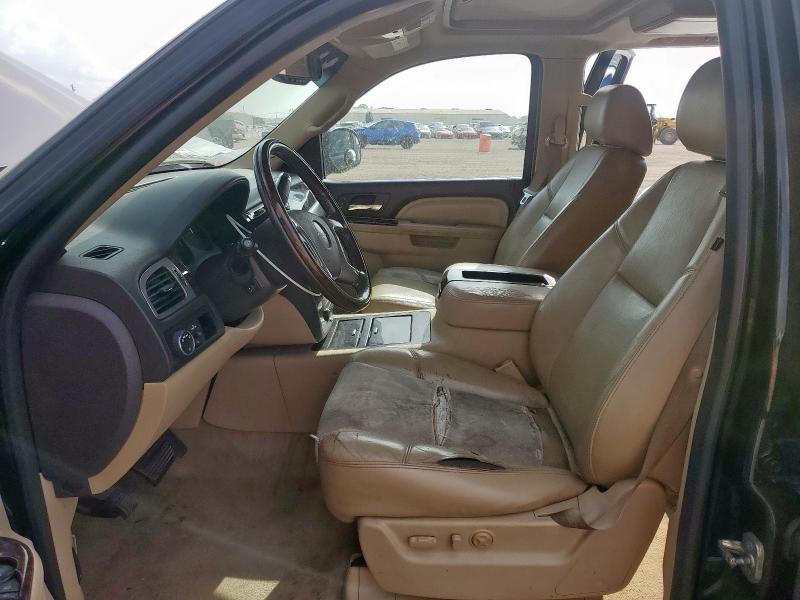 Паркетники GMC YUKON 2014 Черный