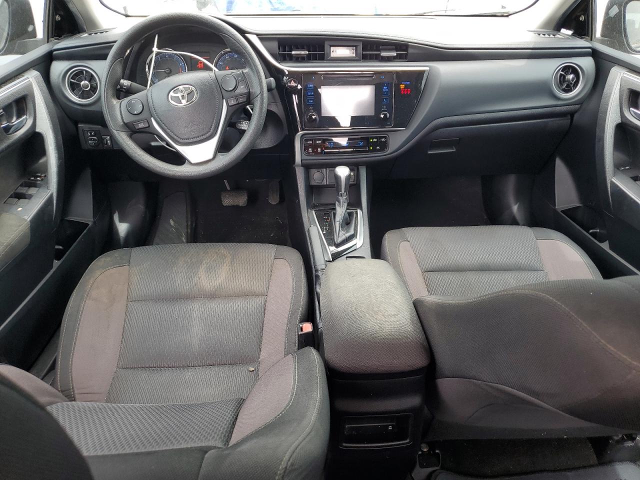 2019 Toyota Corolla L VIN: 2T1BURHE2KC207953 Lot: 62748675