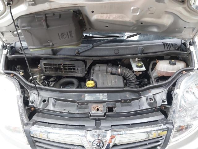 2013 VAUXHALL VIVARO 290
