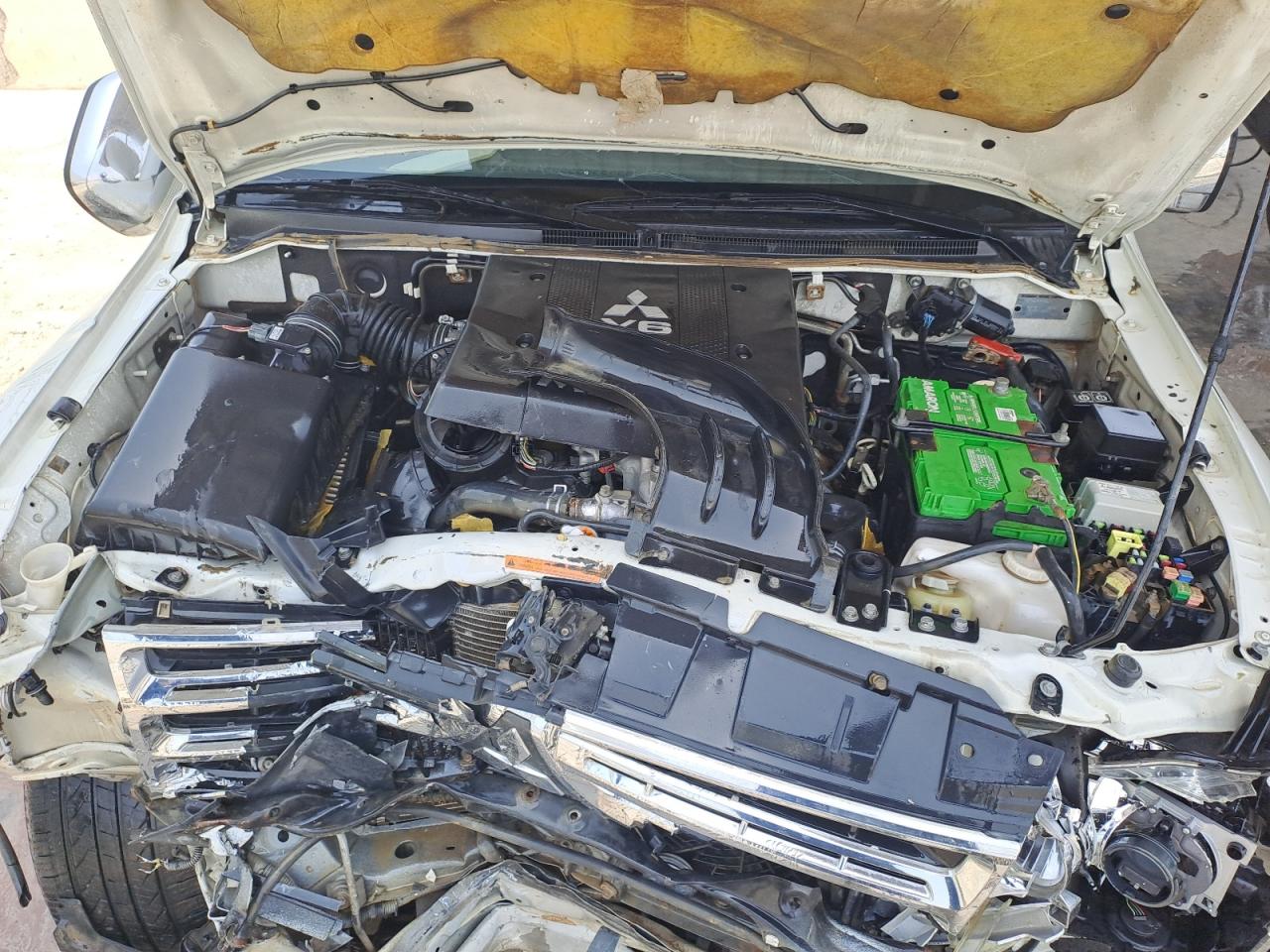 JMYLYV97WAJ705629 - 2010 Mitsubishi PAJERO - #61534115