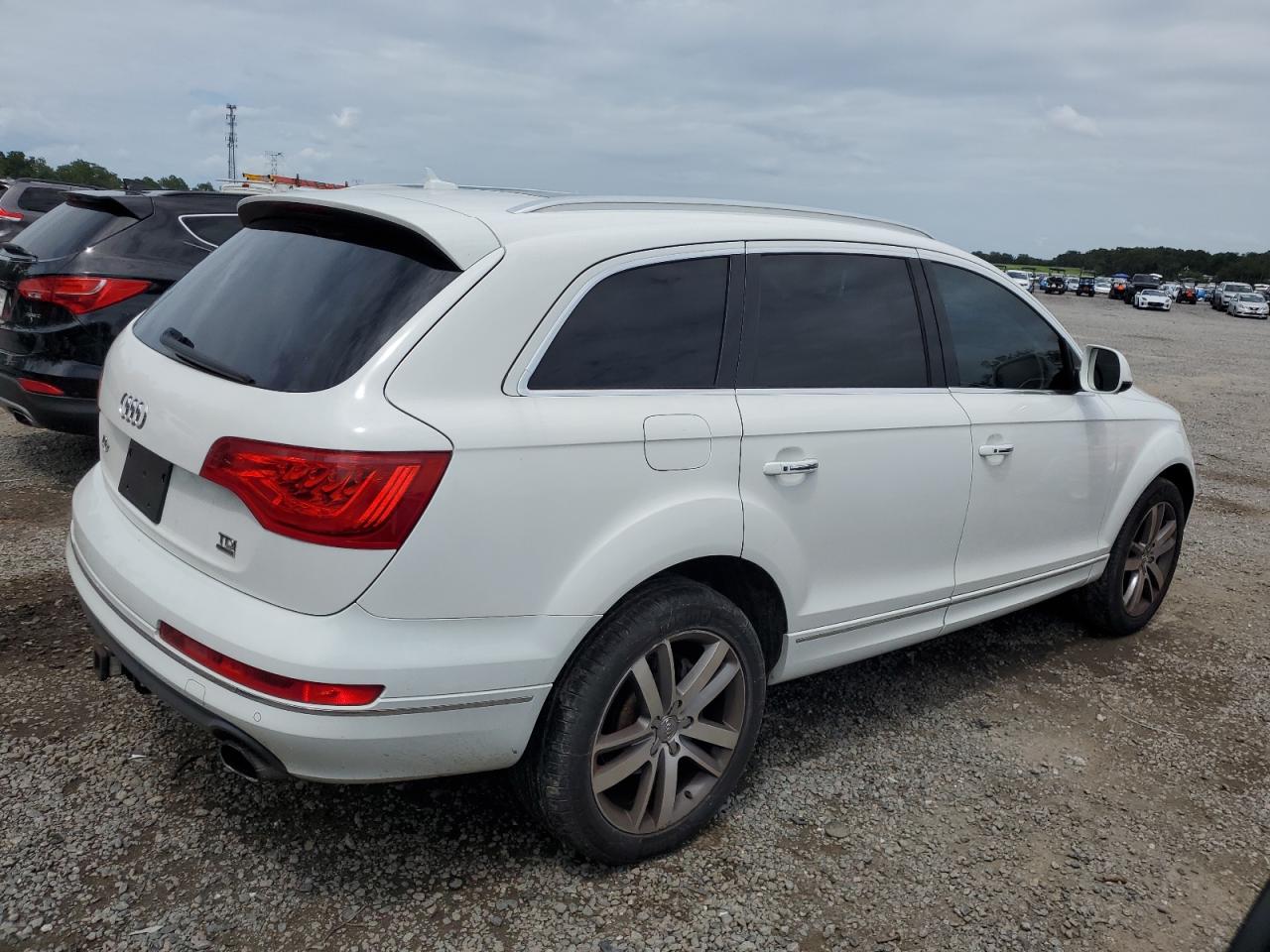 2015 Audi Q7 Tdi Premium Plus VIN: WA1LMAFE4FD032083 Lot: 63038765
