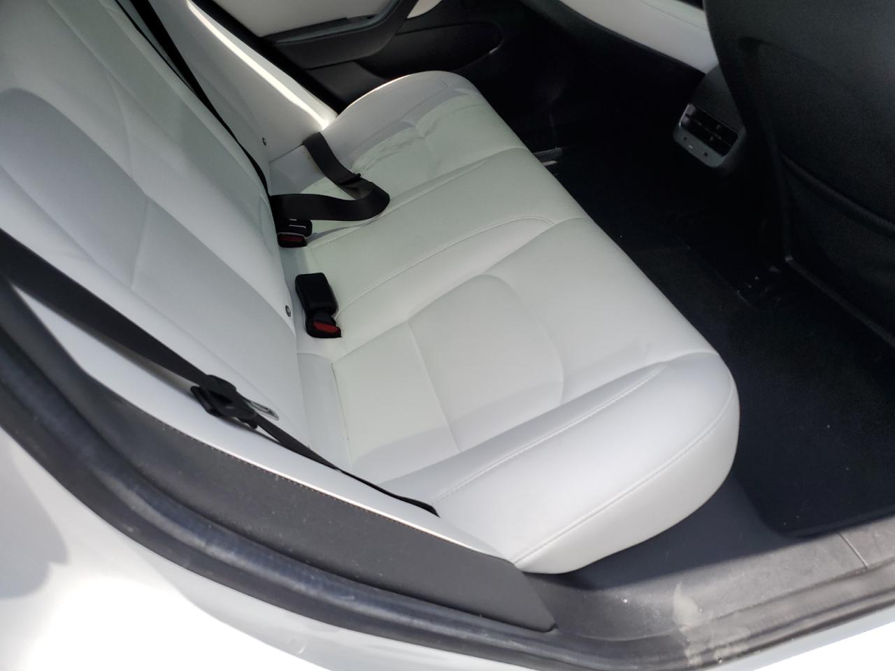 2018 Tesla Model 3 VIN: 5YJ3E1EB1JF101145 Lot: 62556745