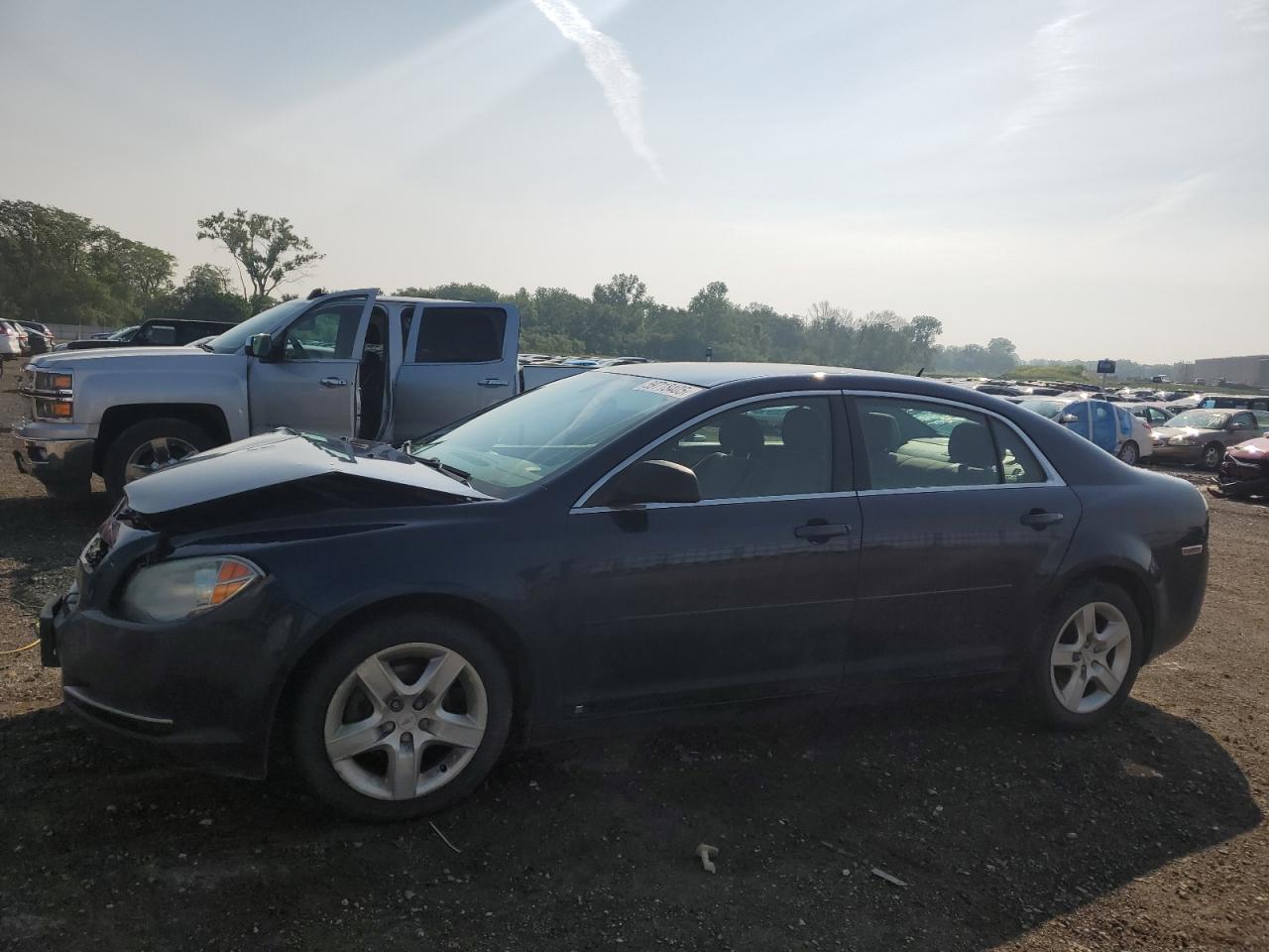 2009 Chevrolet Malibu Ls იყიდება Des Moines-ში, IA - Front End