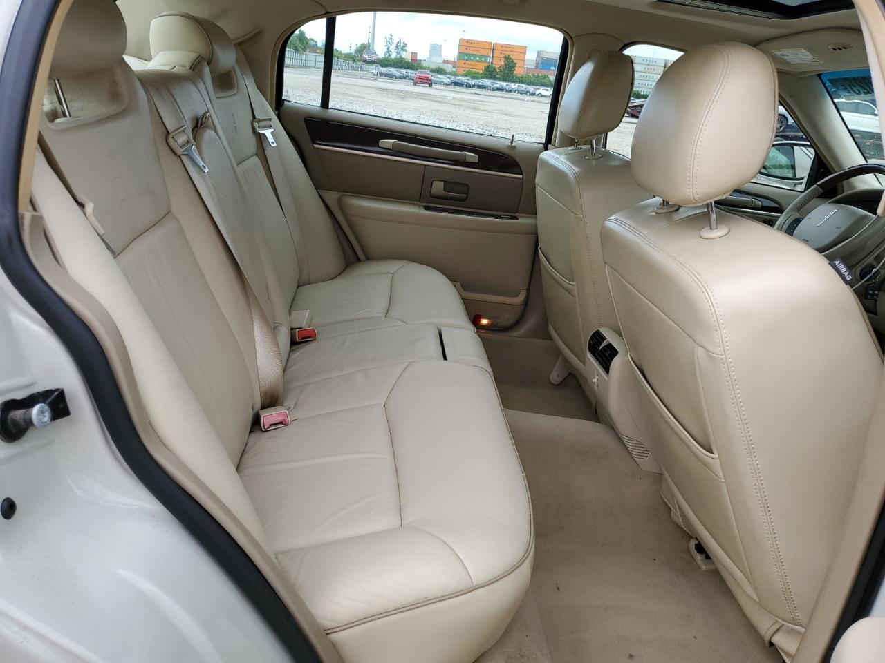 2006 Lincoln Town Car Designer VIN: 1LNHM83V86Y648799 Lot: 60209025