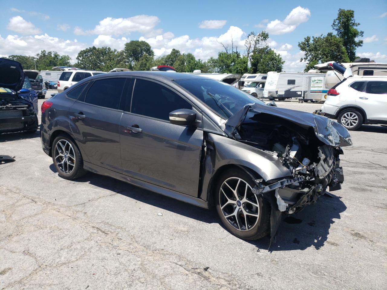 FORD FOCUS 2016 VIN 1FADP3F23GL262696 фото 4