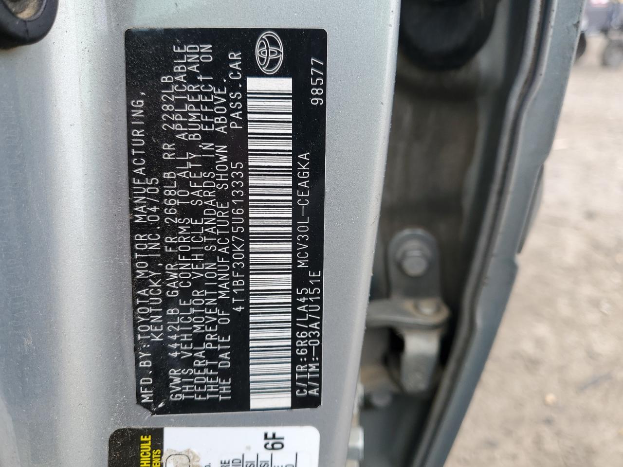 2005 Toyota Camry Le VIN: 4T1BF30K75U613335 Lot: 62474015