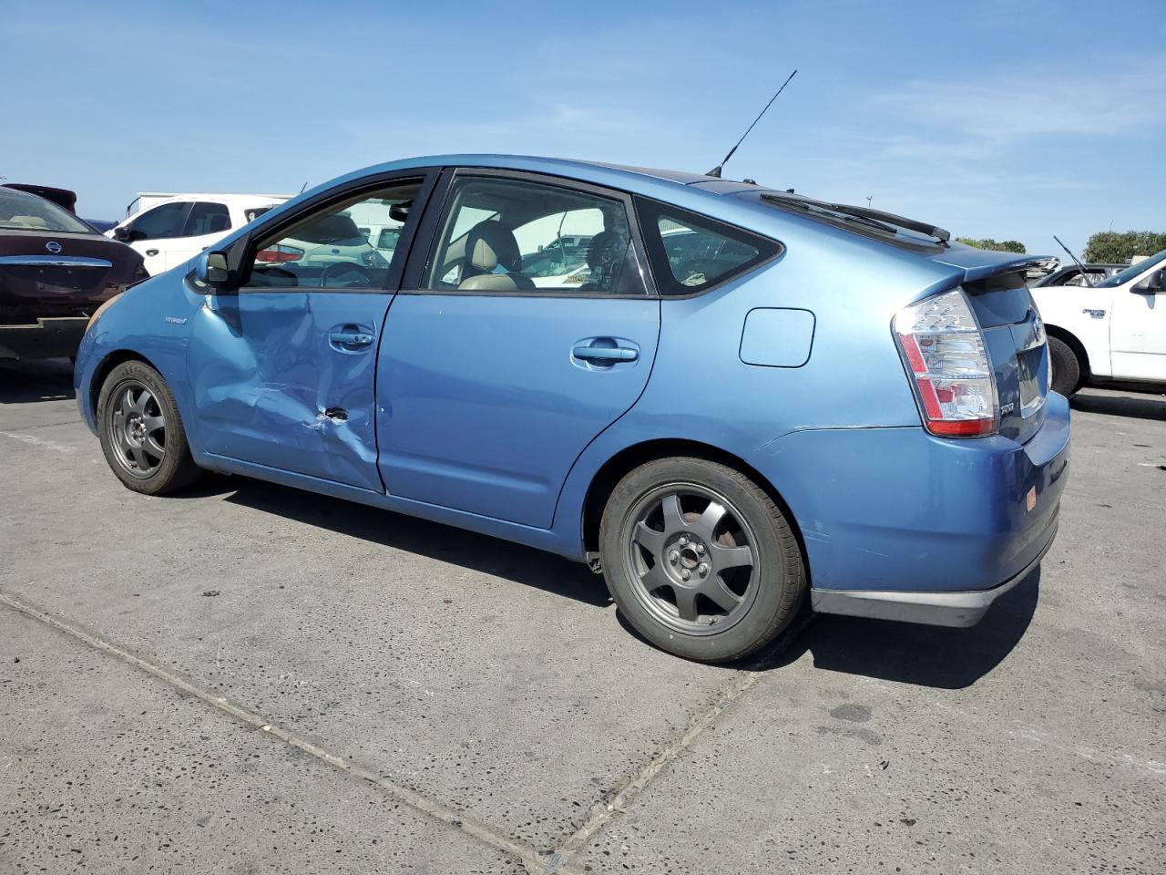 TOYOTA PRIUS 2007 VIN JTDKB20U577565282 zdjęcie 2