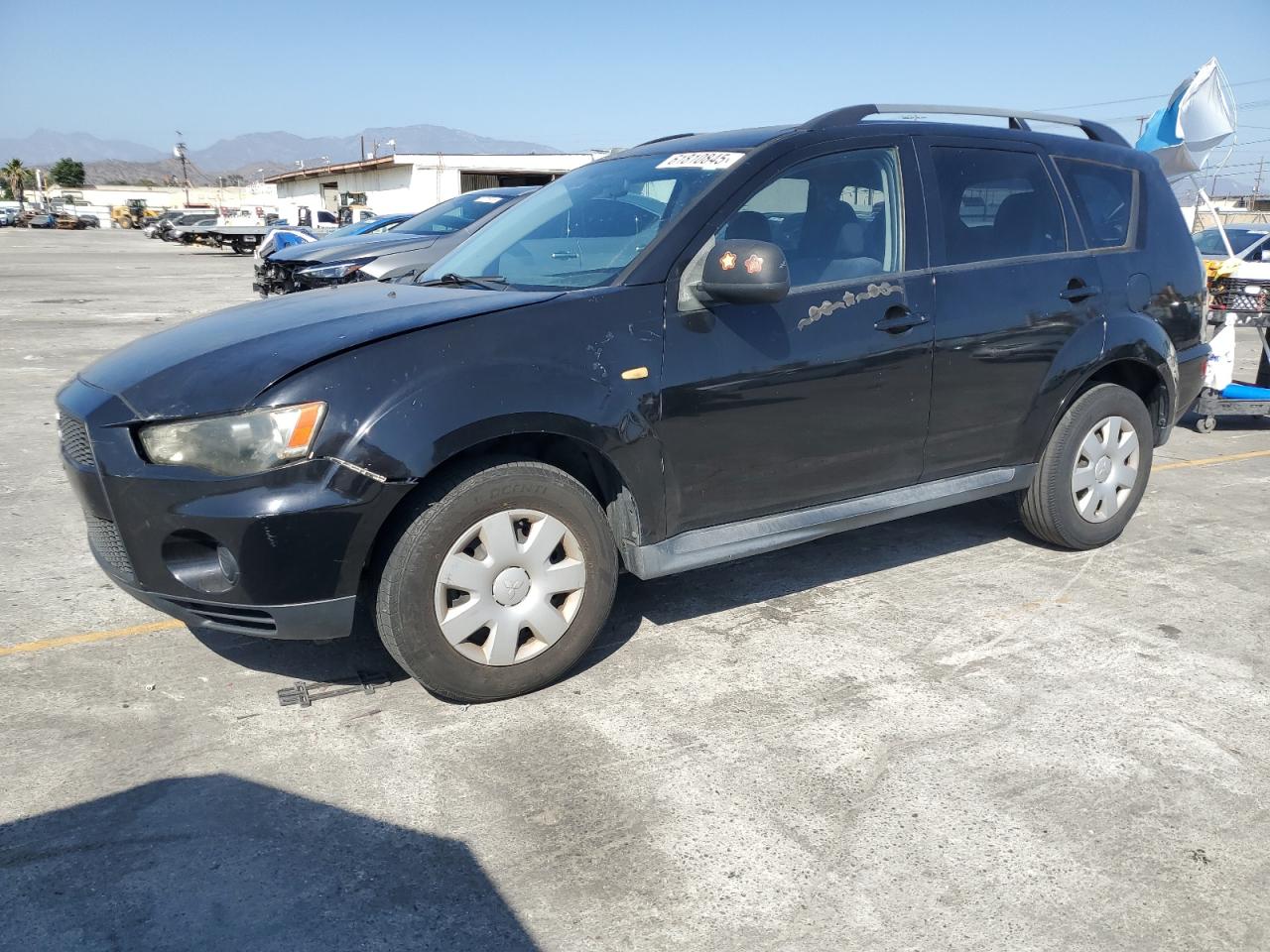 2011 Mitsubishi Outlander Es   na sprzedaż w Sun Valley, CA - Front End