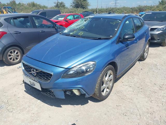 VOLVO V40 CROSS 2015