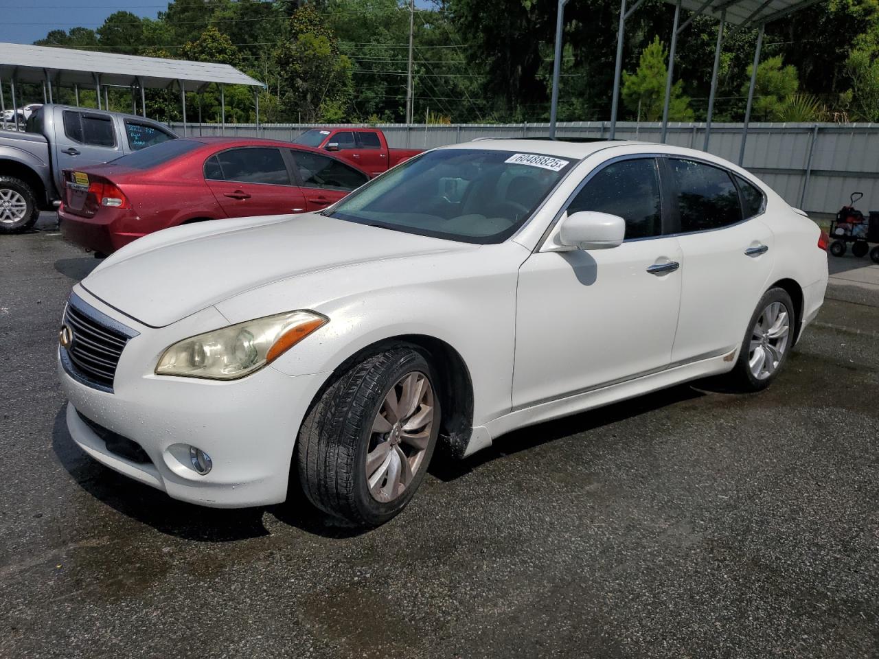 2011 Infiniti M56