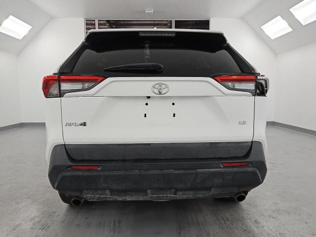  TOYOTA RAV4 2021 Biały