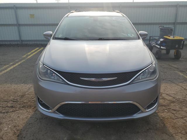 Minivans CHRYSLER PACIFICA 2017 Silver