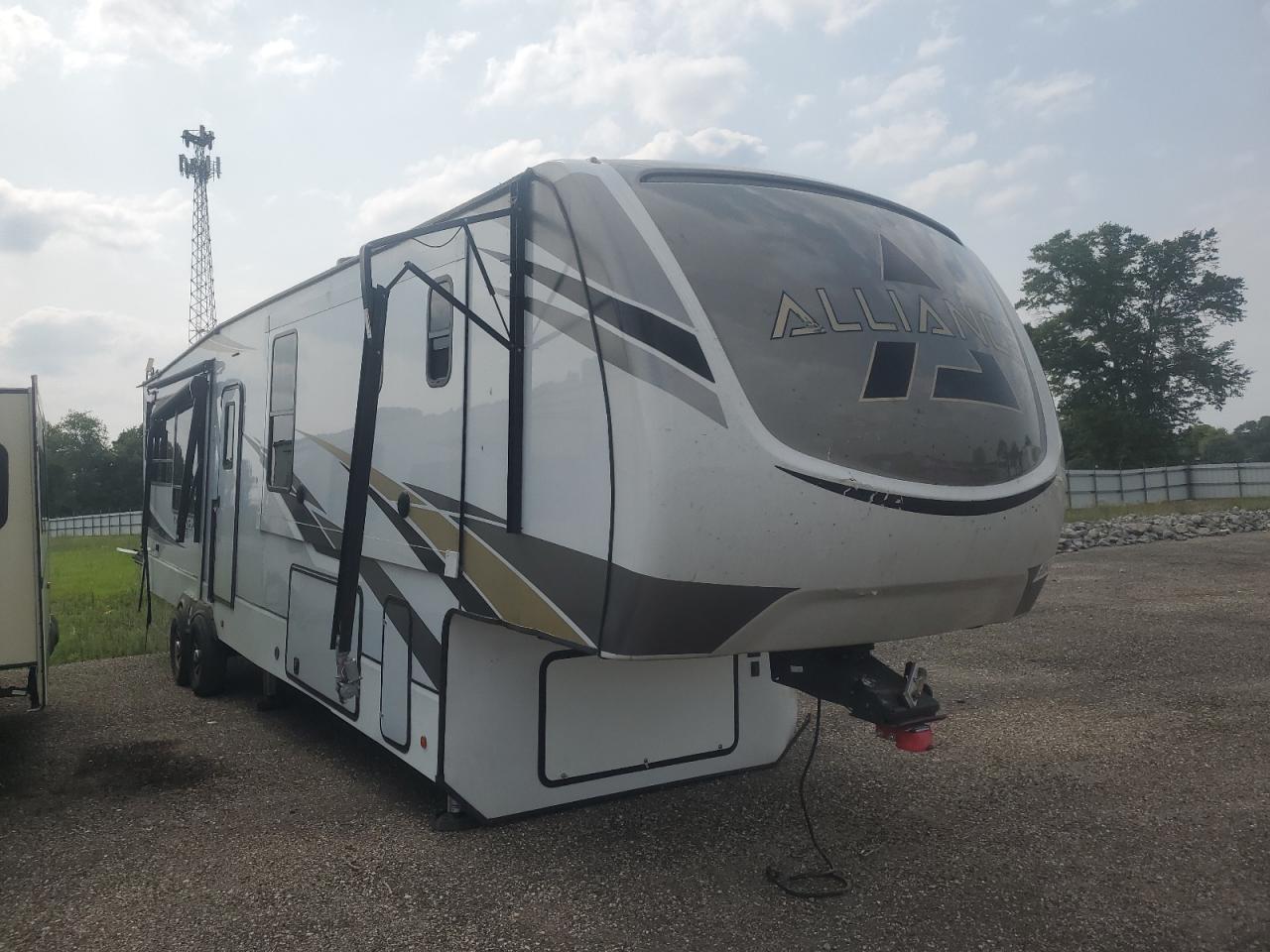 2022 Alliancerv Paradigm продається в Newton, AL - Rollover