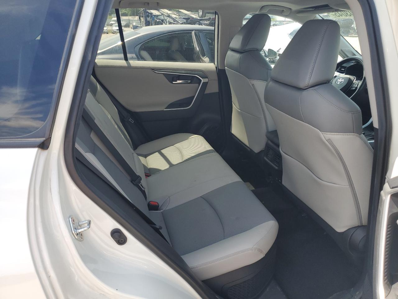 TOYOTA RAV4 2021 VIN 4T3D6RFVXMU054558 zdjęcie 10