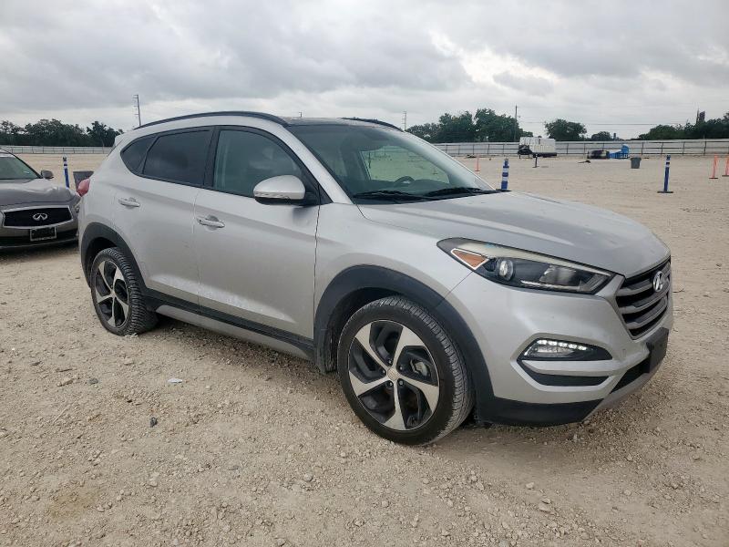  HYUNDAI TUCSON 2018 Silver