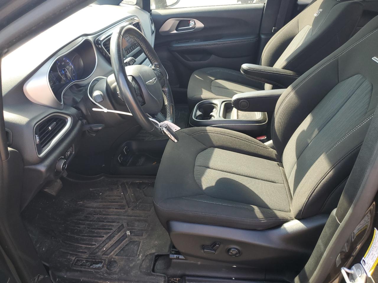 2020 Chrysler Pacifica Touring VIN: 2C4RC1FG4LR229381 Lot: 62151085