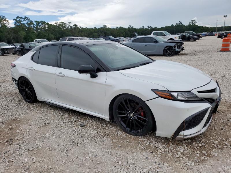  TOYOTA CAMRY 2021 Белы