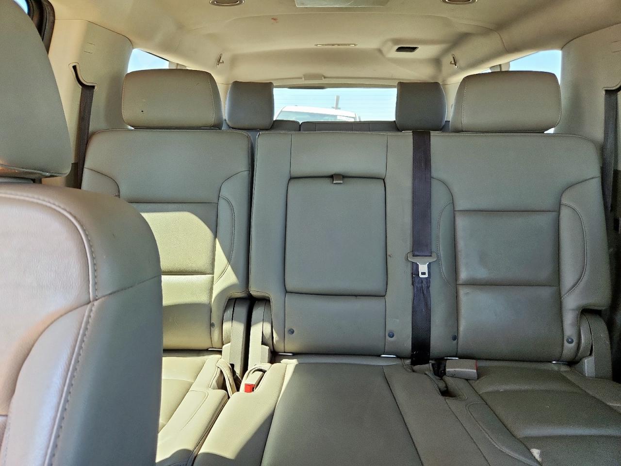 2019 Chevrolet Suburban K1500 Lt VIN: 1GNSKHKCXKR353148 Lot: 61068845