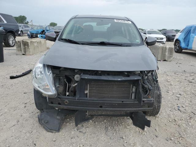 Седаны NISSAN VERSA 2016 Серый