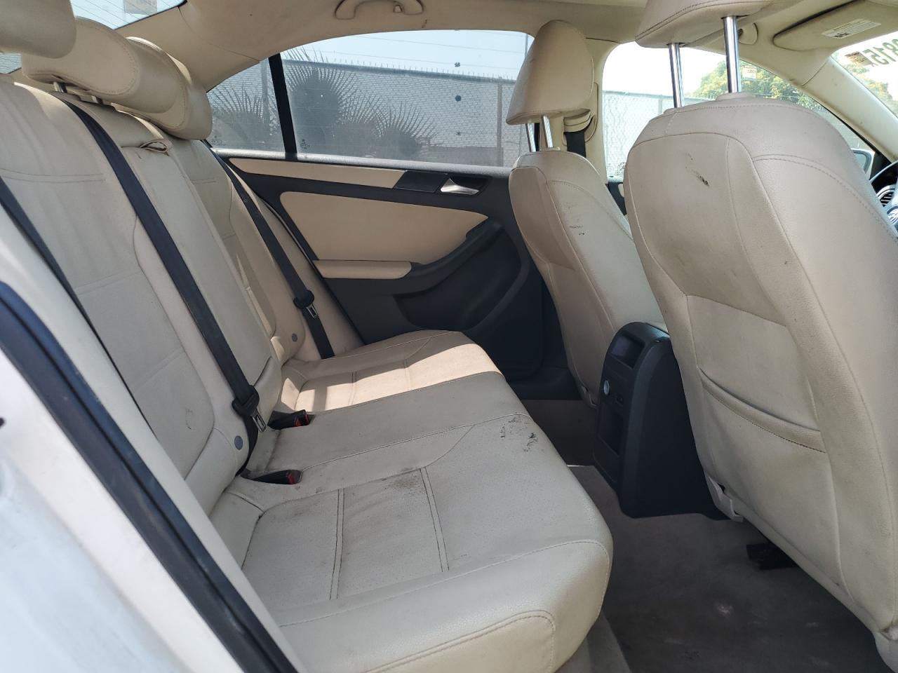 VOLKSWAGEN JETTA 2011 VIN 3VWBX7AJ4BM050482 photo 10