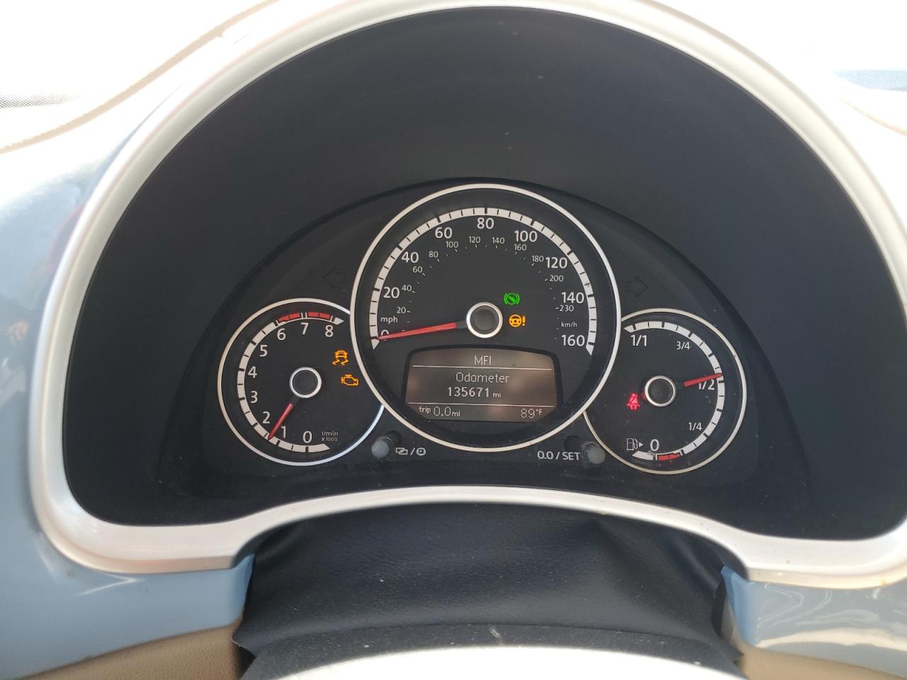 2015 Volkswagen Beetle 1.8T VIN: 3VWJ17AT1FM617221 Lot: 62307745