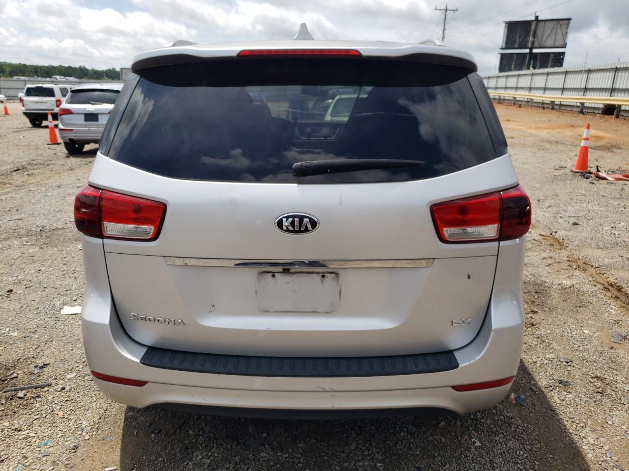 2015 Kia Sedona Lx VIN: KNDMB5C18F6042046 Lot: 61041305