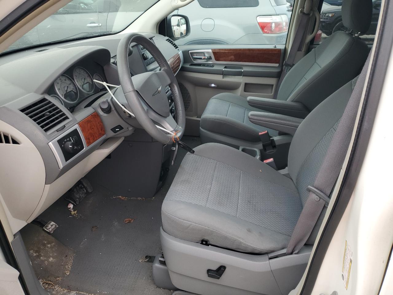 2009 Chrysler Town & Country Touring VIN: 2A8HR54119R630629 Lot: 60706885