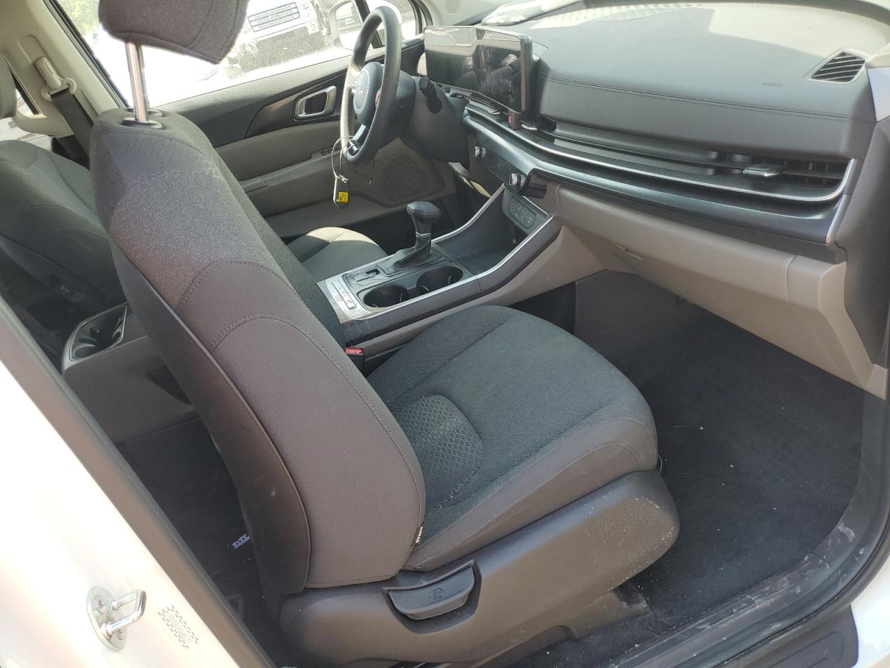 2025 Kia Carnival Lx VIN: KNDNB5K34S6483397 Lot: 60154235