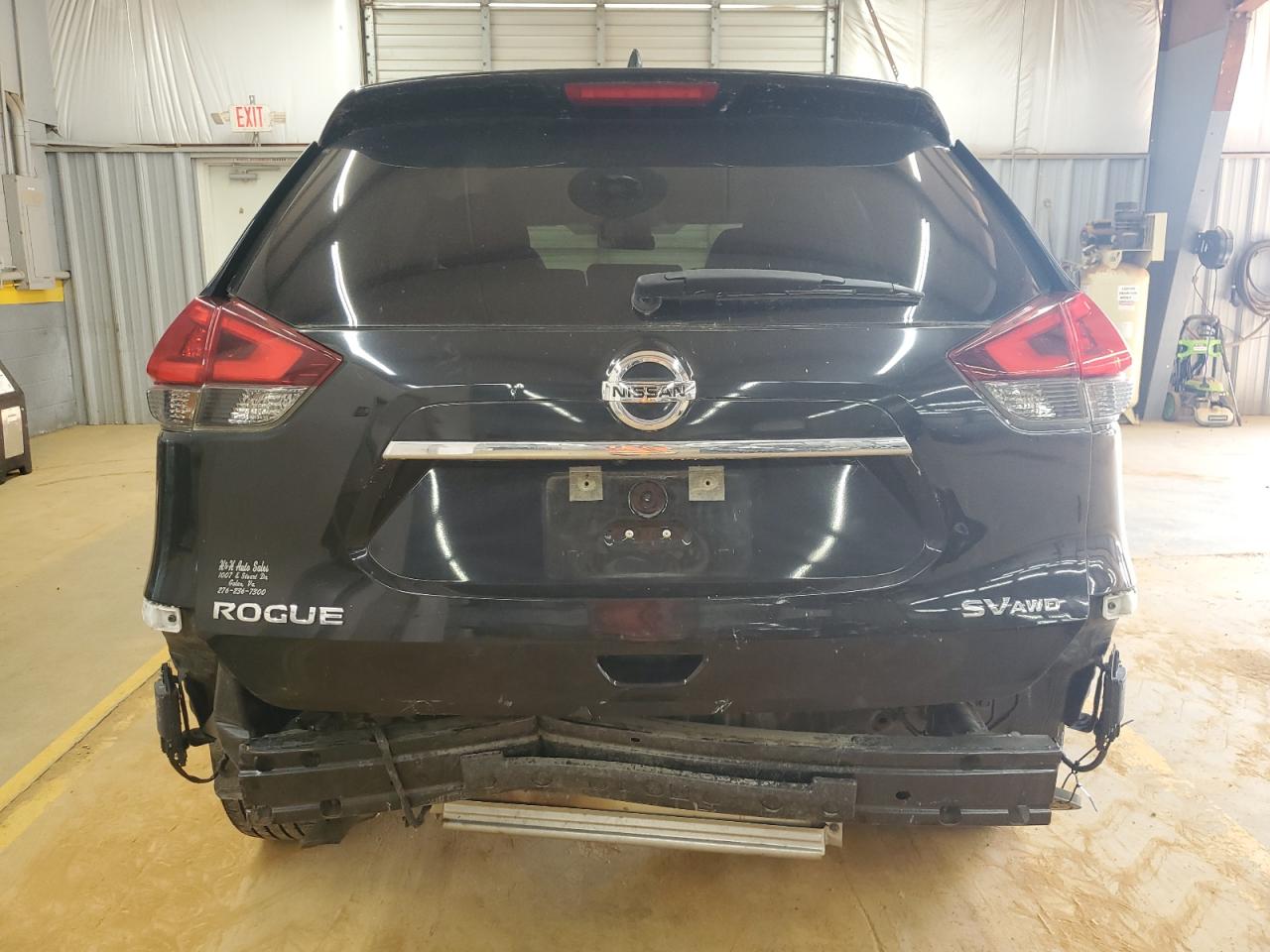 KNMAT2MV9JP528593 NISSAN ROGUE 2018