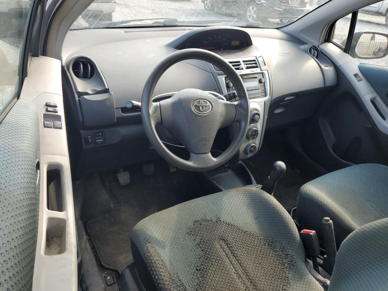 2008 Toyota Yaris VIN: JTDJT923285171399 Lot: 61585985