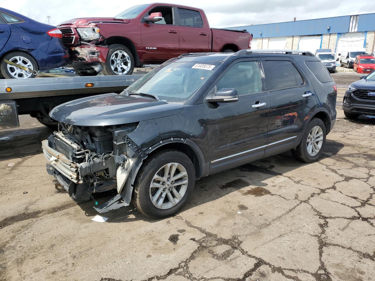 2013 Ford Explorer Xlt for Sale in Woodhaven, MI - Front End