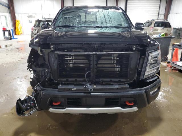  NISSAN TITAN 2021 Черный