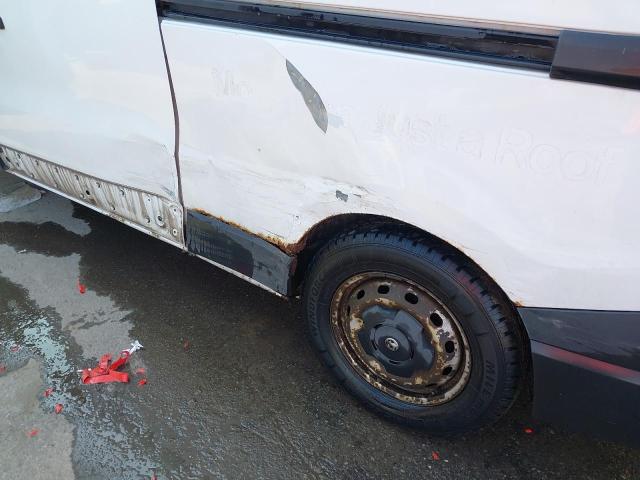 2015 VAUXHALL VIVARO CDT
