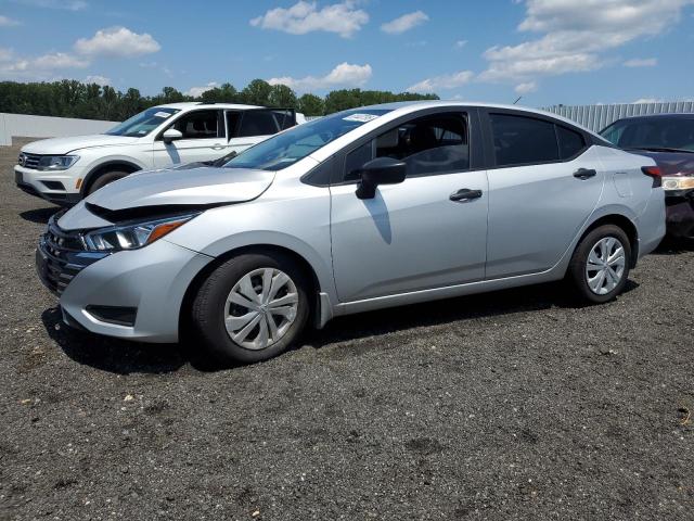  NISSAN VERSA 2024 Серебристый