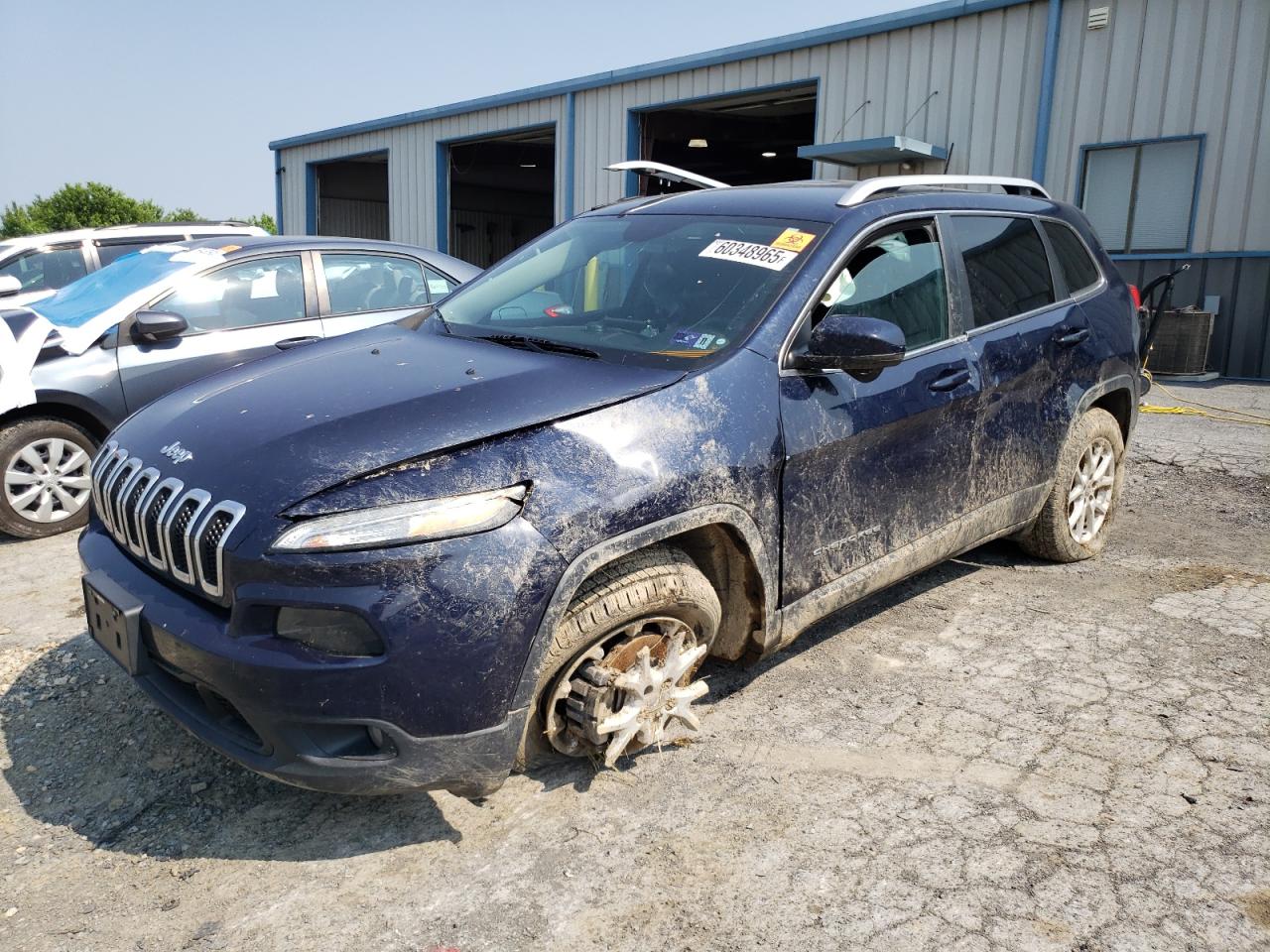 2016 Jeep Cherokee Latitude for Sale in Chambersburg, PA - Side