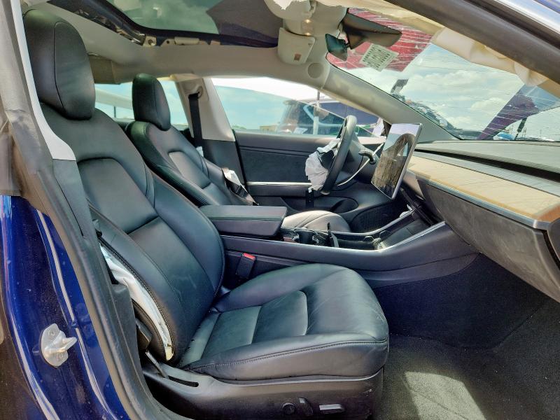  TESLA MODEL 3 2019 Синий