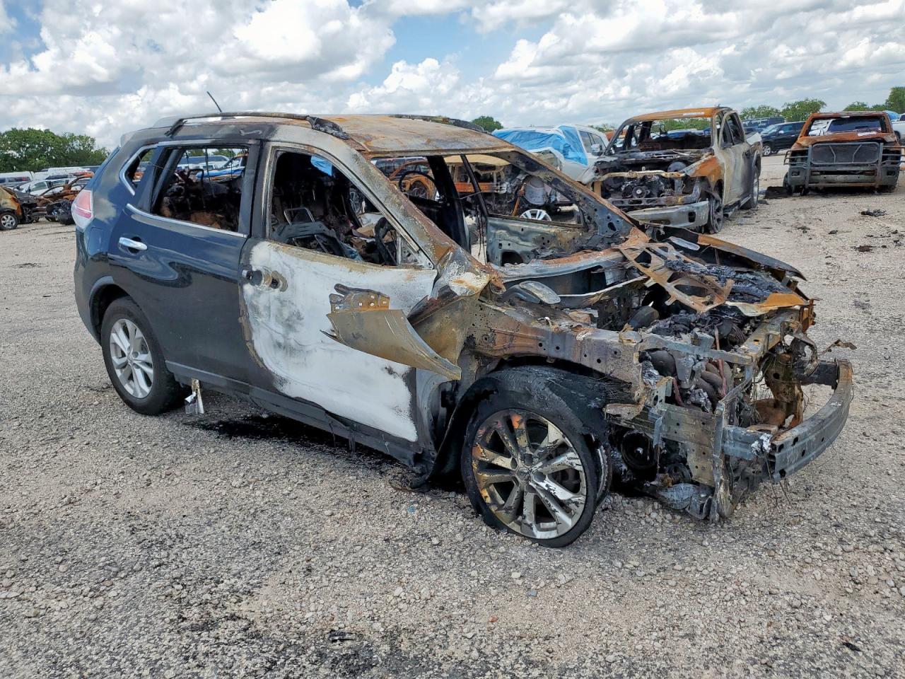 KNMAT2MTXGP717986 NISSAN ROGUE 2016