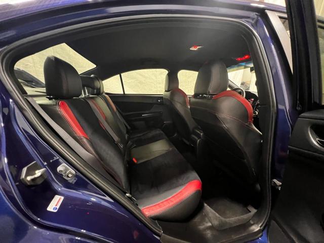 Sedans SUBARU WRX 2017 Granatowy