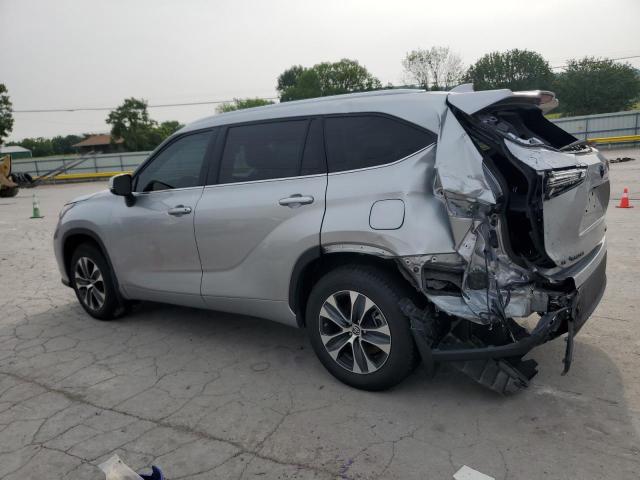  TOYOTA HIGHLANDER 2021 Srebrny