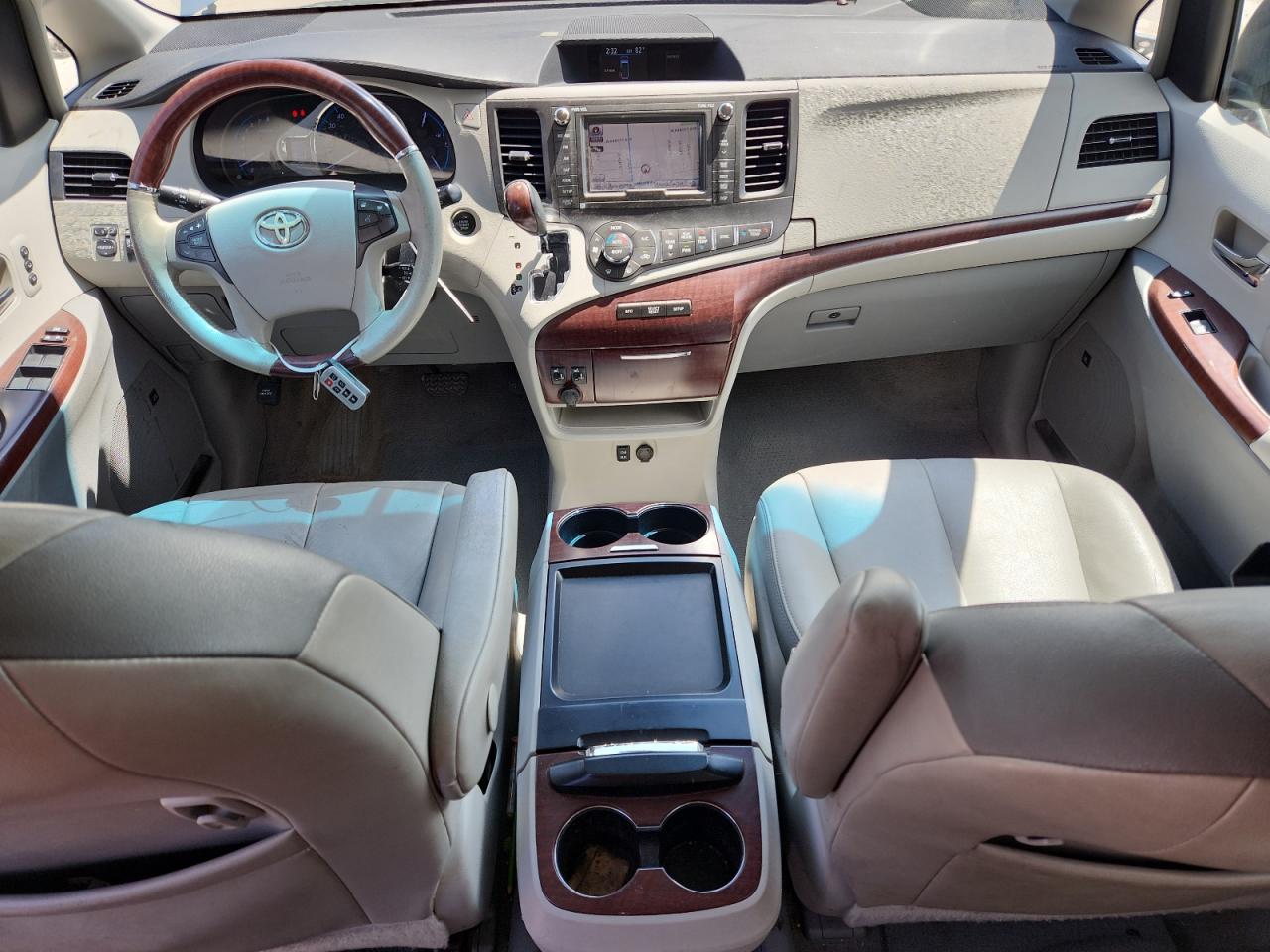 2011 Toyota Sienna Xle VIN: 5TDYK3DC6BS024449 Lot: 62478785