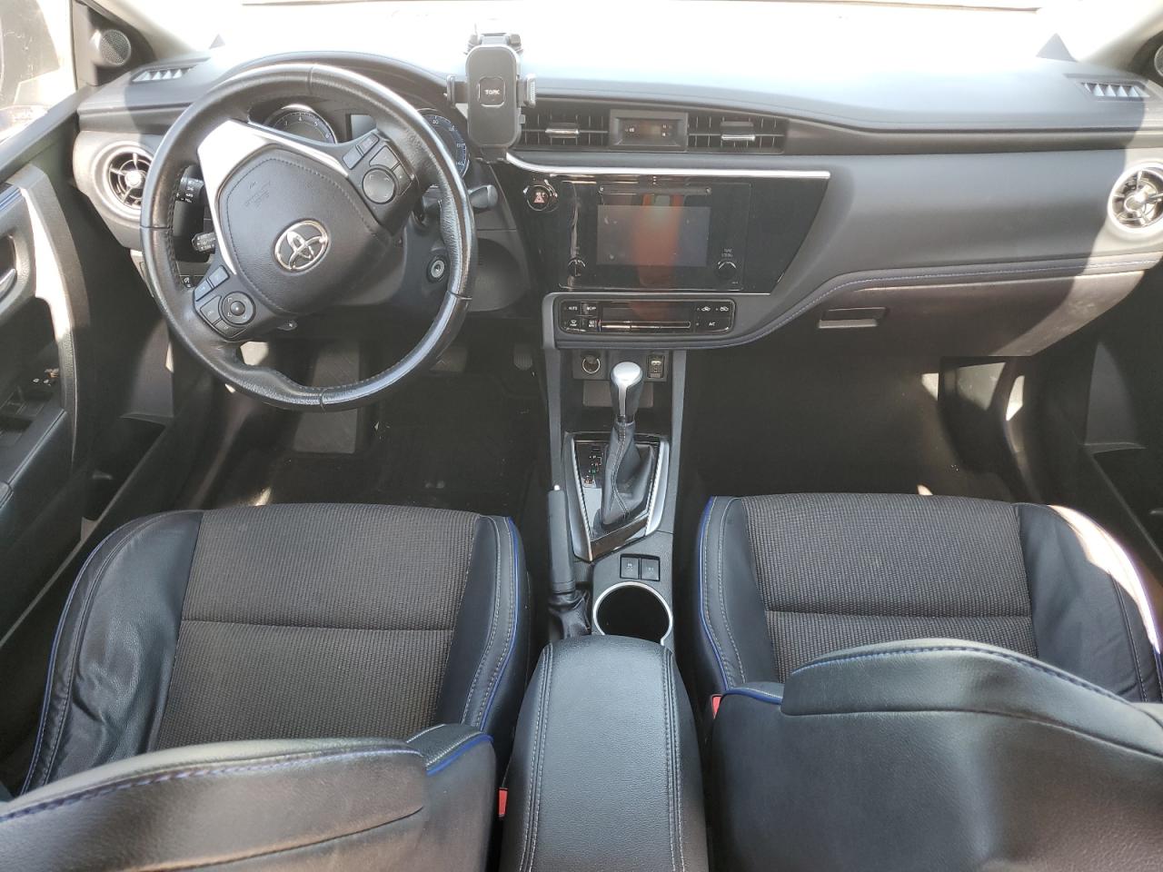 TOYOTA COROLLA 2018 VIN 5YFBURHE8JP777230 photo 8