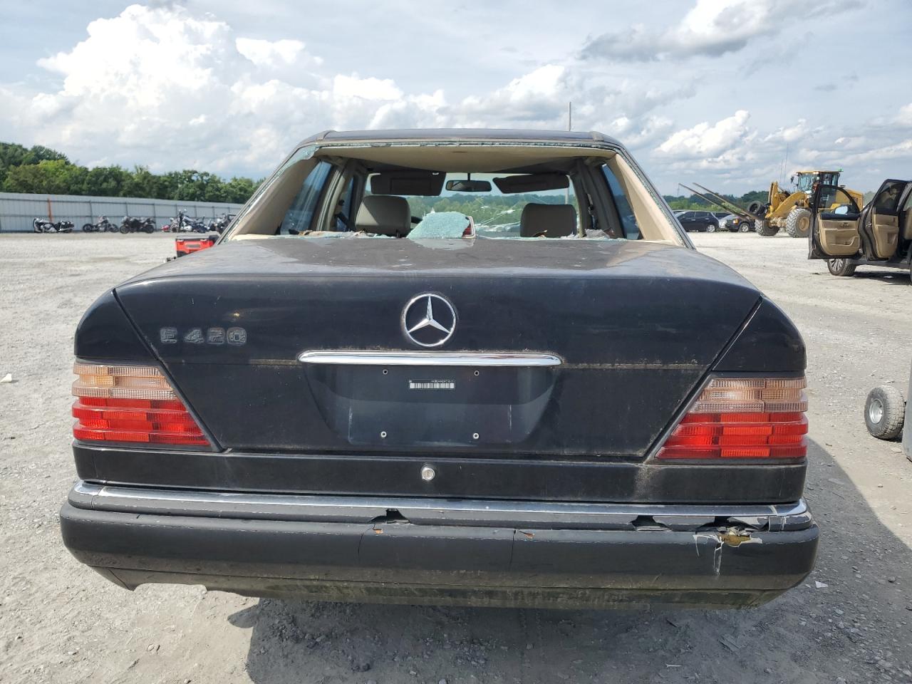 1994 Mercedes-Benz E 420 VIN: WDBEA34E0RC106131 Lot: 60498095