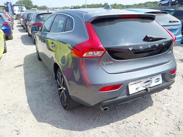 2019 VOLVO V40 INSCRI