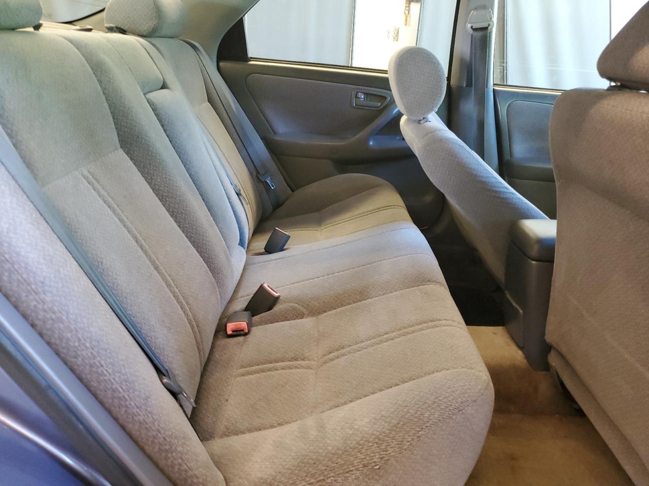 2000 Toyota Camry Ce VIN: JT2BG22K3Y0444671 Lot: 61776585