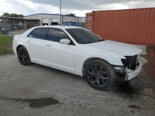 CHRYSLER 300 2022 Biały
