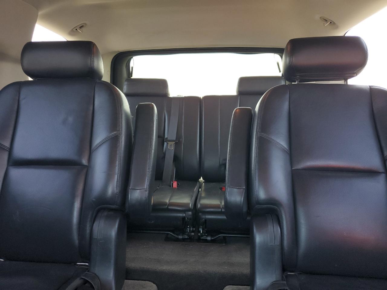 2010 GMC Yukon Denali VIN: 1GKUKEEF6AR144868 Lot: 62233045