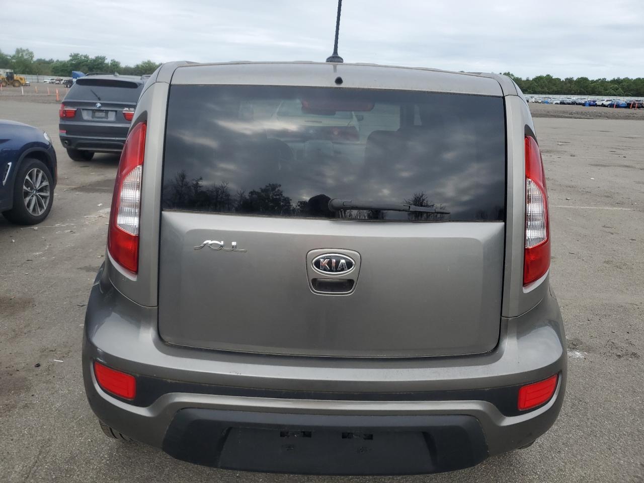 2012 Kia Soul + VIN: KNDJT2A65C7387151 Lot: 62721945